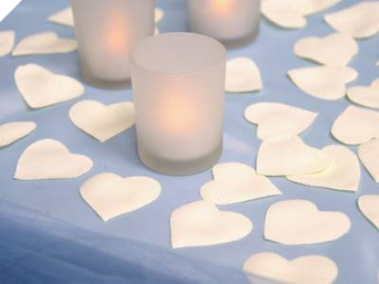 500 Heart Petals - Ivory 500 Heart Petals - Ivory